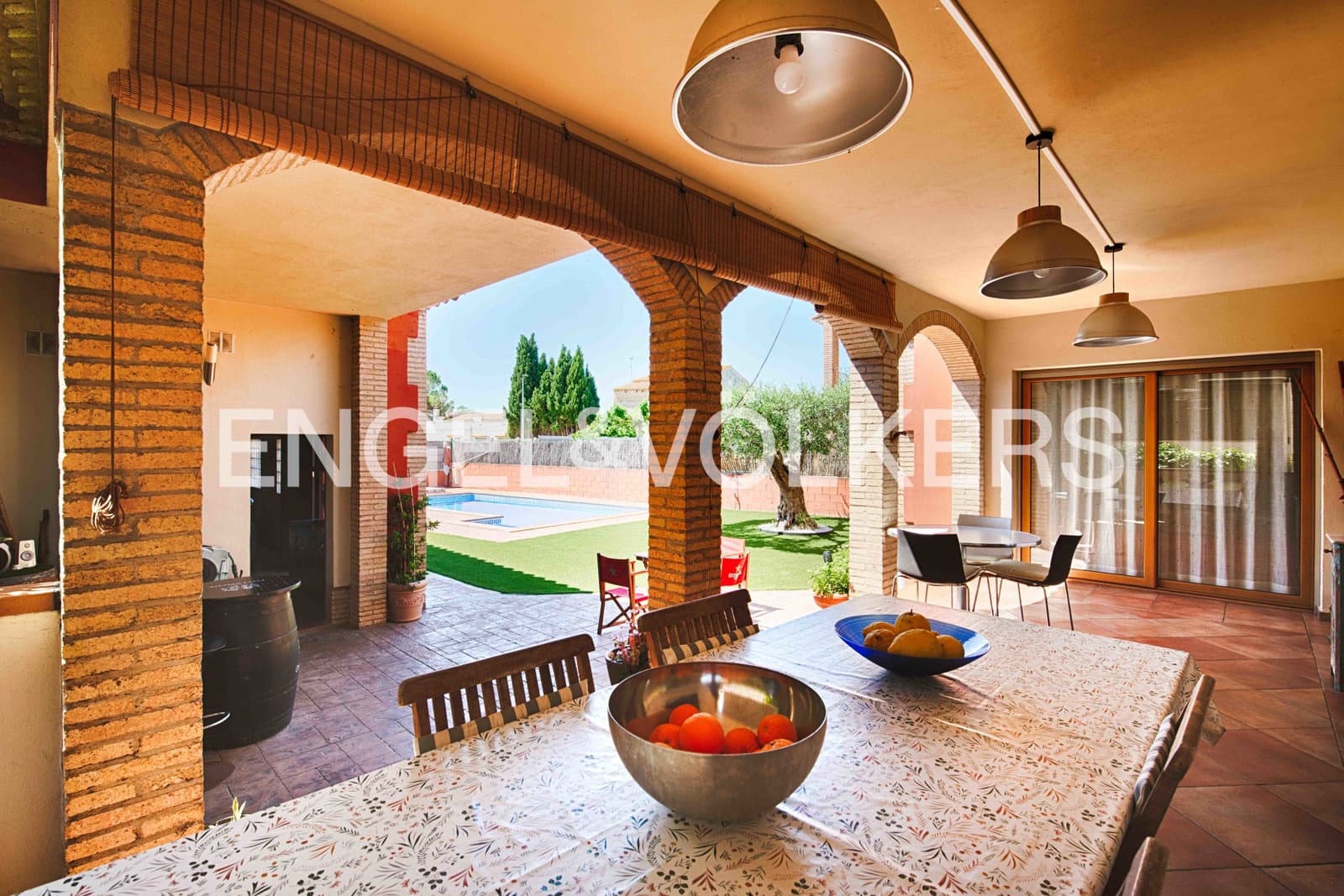 4 sovrum Villa till salu i Navata med pool garage - 850 000 € (Ref: 9889319)