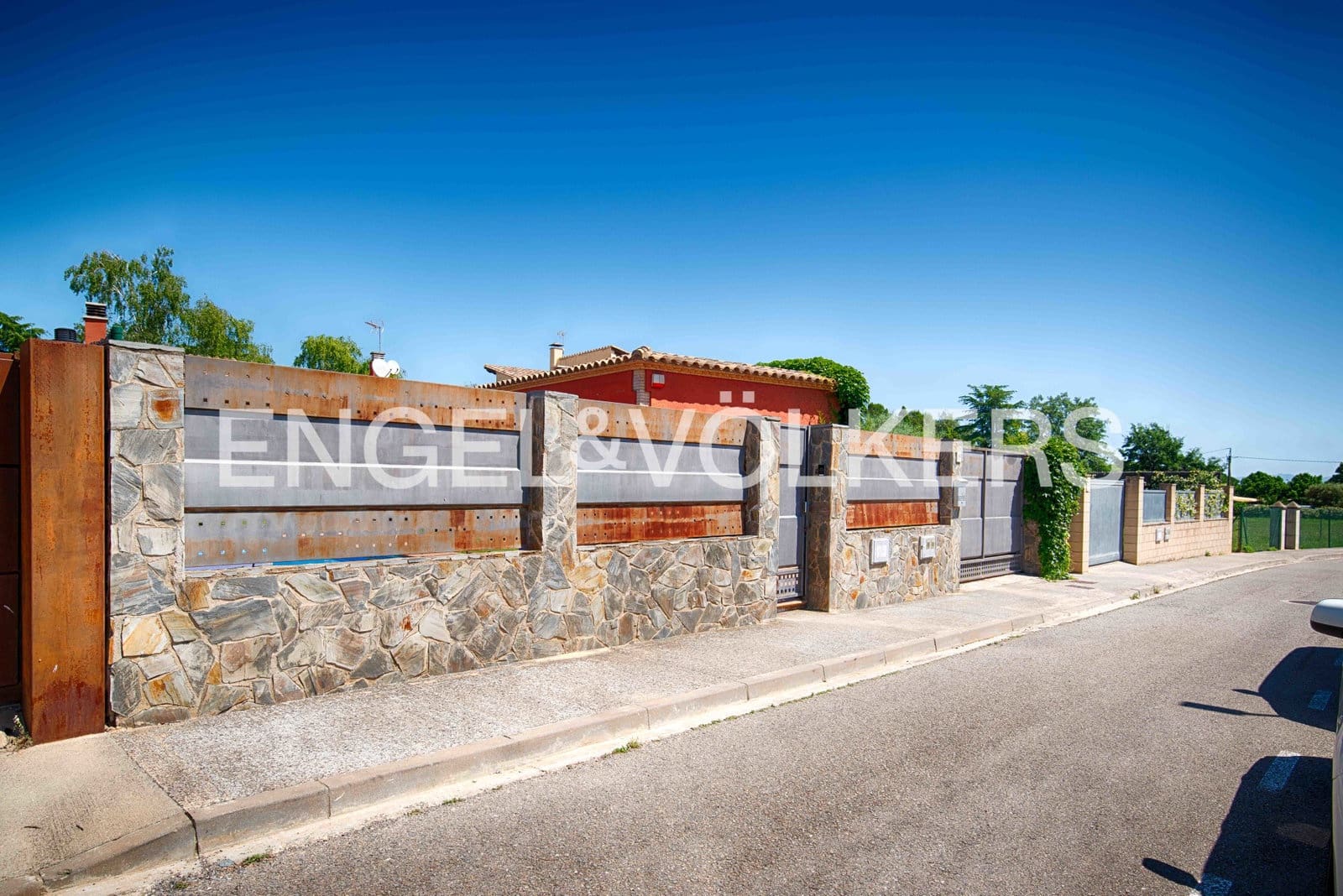 4 sovrum Villa till salu i Navata med pool garage - 850 000 € (Ref: 9889319)