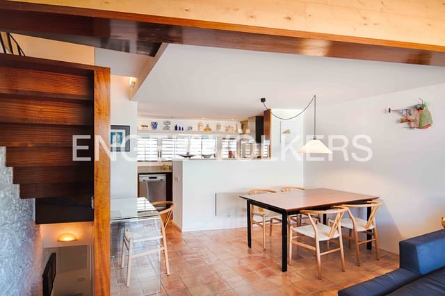 4 slaapkamer Rijtjeshuis te koop in Cadaqués met garage - € 1.250.000 (Ref: 9890977)