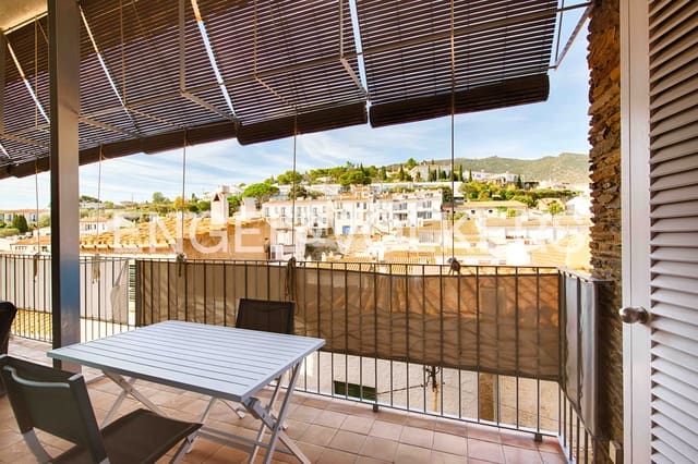 4 slaapkamer Rijtjeshuis te koop in Cadaqués met garage - € 1.250.000 (Ref: 9890977)