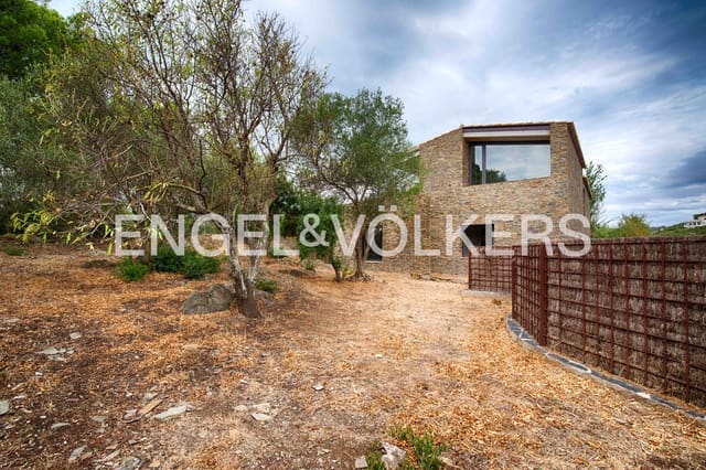4 slaapkamer Villa te koop in Cadaqués - € 2.380.000 (Ref: 9891064)