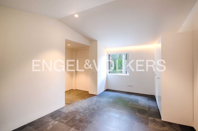 5 slaapkamer Villa te koop in Cadaqués - € 2.760.000 (Ref: 9891065)