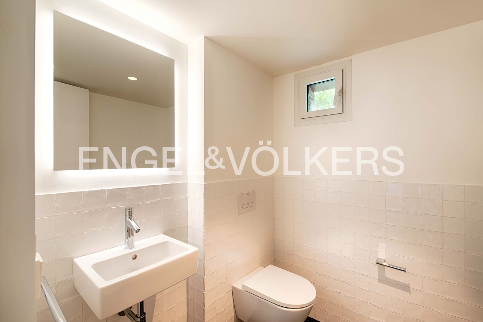 5 slaapkamer Villa te koop in Cadaques met garage - € 2.760.000 (Ref: 9891065)