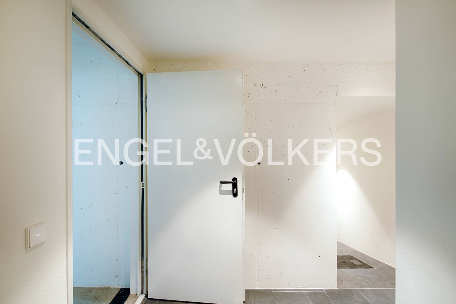 5 slaapkamer Villa te koop in Cadaques met garage - € 2.760.000 (Ref: 9891065)