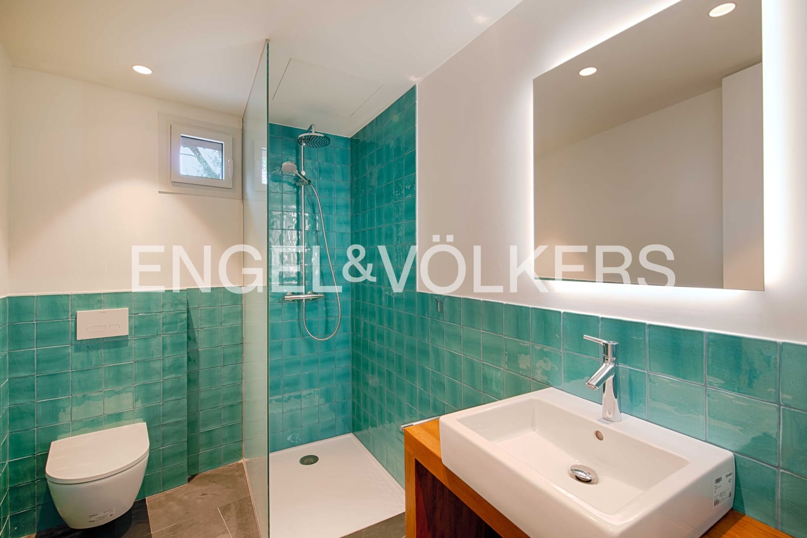 5 slaapkamer Villa te koop in Cadaques met garage - € 2.760.000 (Ref: 9891065)