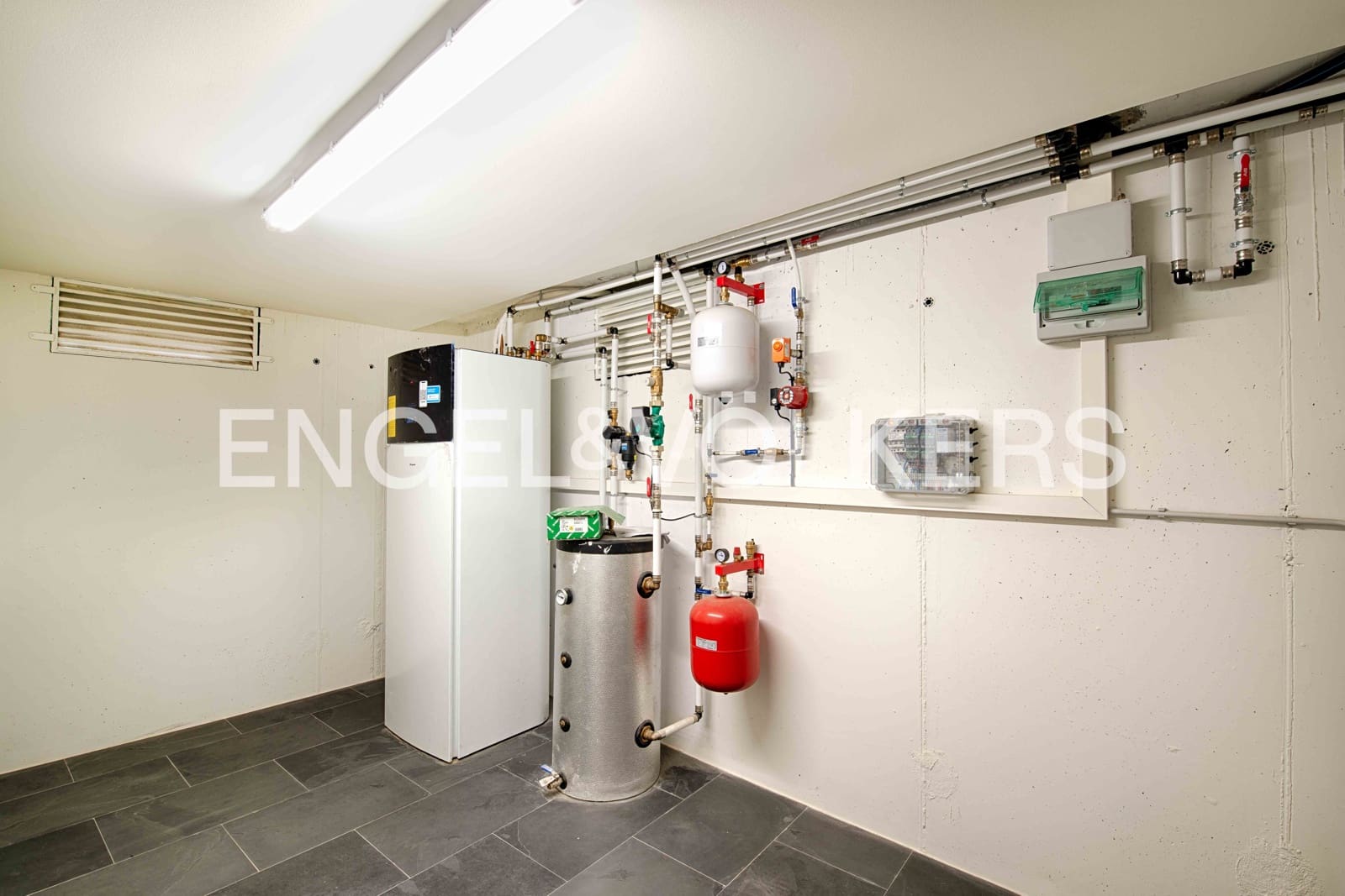 5 slaapkamer Villa te koop in Cadaques met garage - € 2.760.000 (Ref: 9891065)