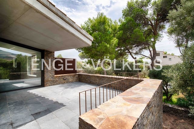 5 slaapkamer Villa te koop in Cadaqués - € 2.760.000 (Ref: 9891065)