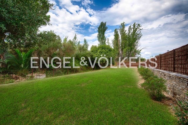 5 slaapkamer Villa te koop in Cadaqués - € 2.760.000 (Ref: 9891065)