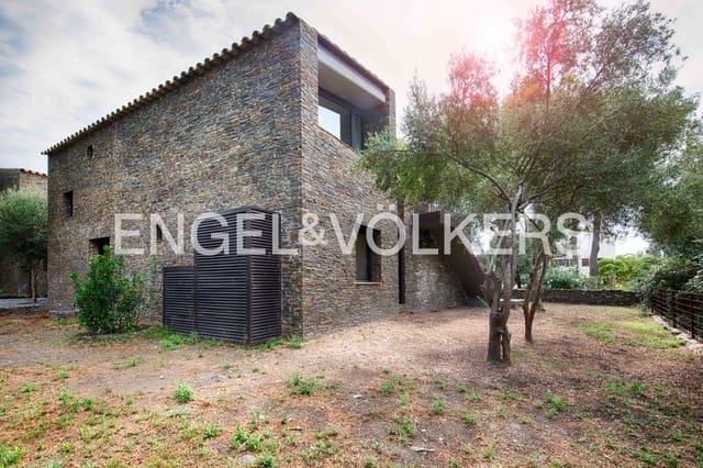 5 slaapkamer Villa te koop in Cadaqués - € 2.760.000 (Ref: 9891065)