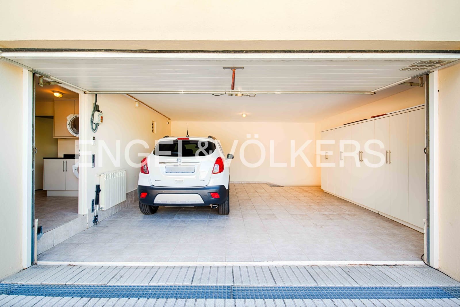 4 Zimmer Villa zu verkaufen in Pau mit Pool Garage - 990.000 € (Ref: 9891233)