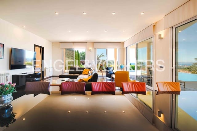 Chalet de 4 habitaciones en Pau en venta con piscina garaje - 990.000 € (Ref: 9891233)