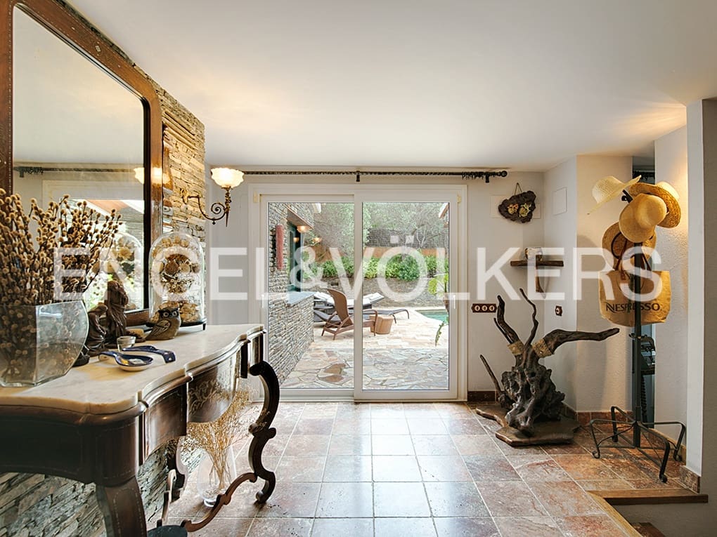 7 slaapkamer Villa te koop in Cadaques met zwembad garage - € 2.750.000 (Ref: 9891234)