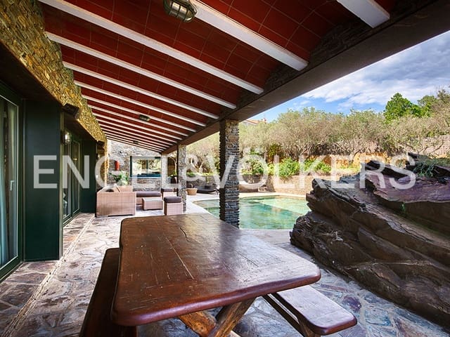 7 sypialnia Willa na sprzedaż w Cadaqués z basenem garażem - 2 750 000 € (Ref: 9891234)