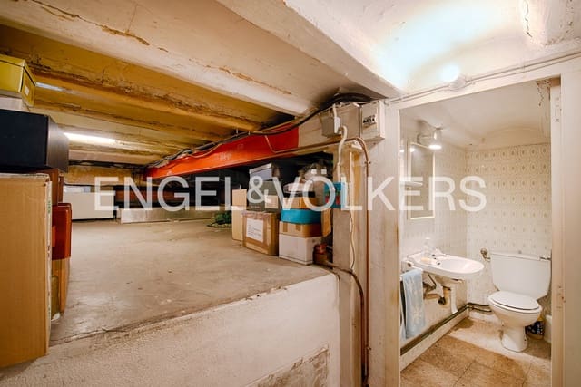 3 slaapkamer Rijtjeshuis te koop in Figueres - € 180.000 (Ref: 9895180)