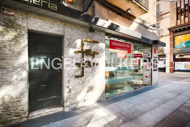 3 slaapkamer Rijtjeshuis te koop in Figueres - € 180.000 (Ref: 9895180)