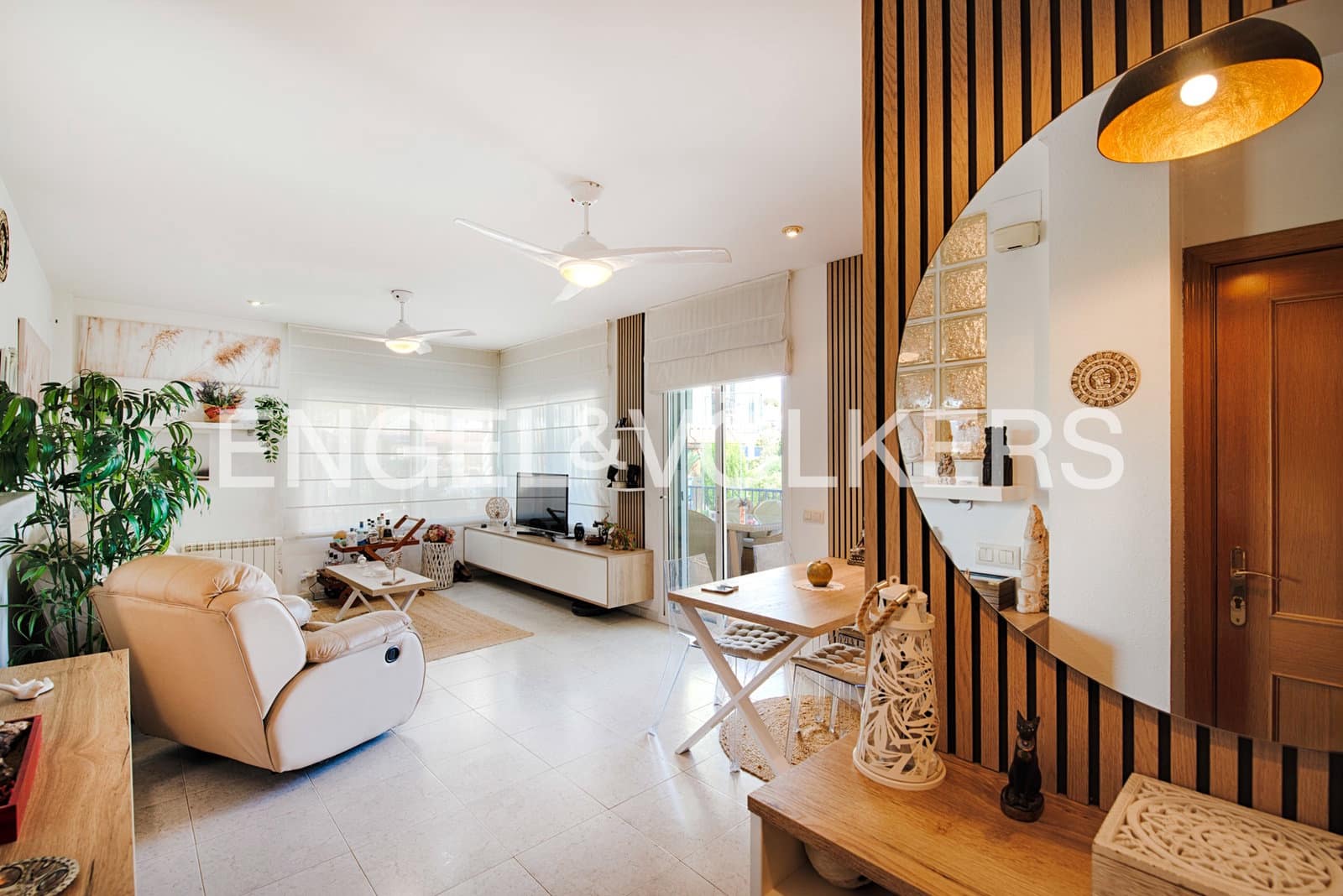 2 sypialnia Apartament na sprzedaż w Llanca z garażem - 400 000 € (Ref: 9902018)
