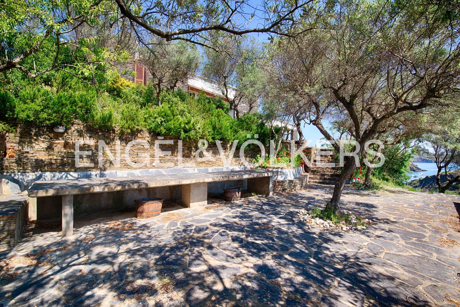 Finca/Casa Rural de 14 habitaciones en Cadaqués en venta con garaje - 9.000.000 € (Ref: 9902363)