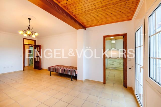 Finca/Casa Rural de 10 habitaciones en Rabós en venta con garaje - 830.000 € (Ref: 9905274)