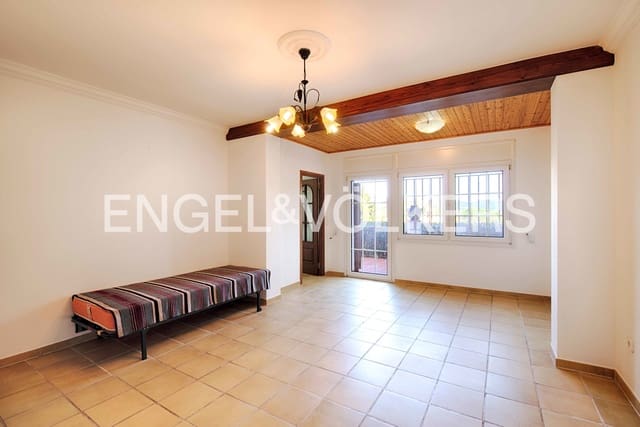 Finca/Casa Rural de 10 habitaciones en Rabós en venta con garaje - 830.000 € (Ref: 9905274)