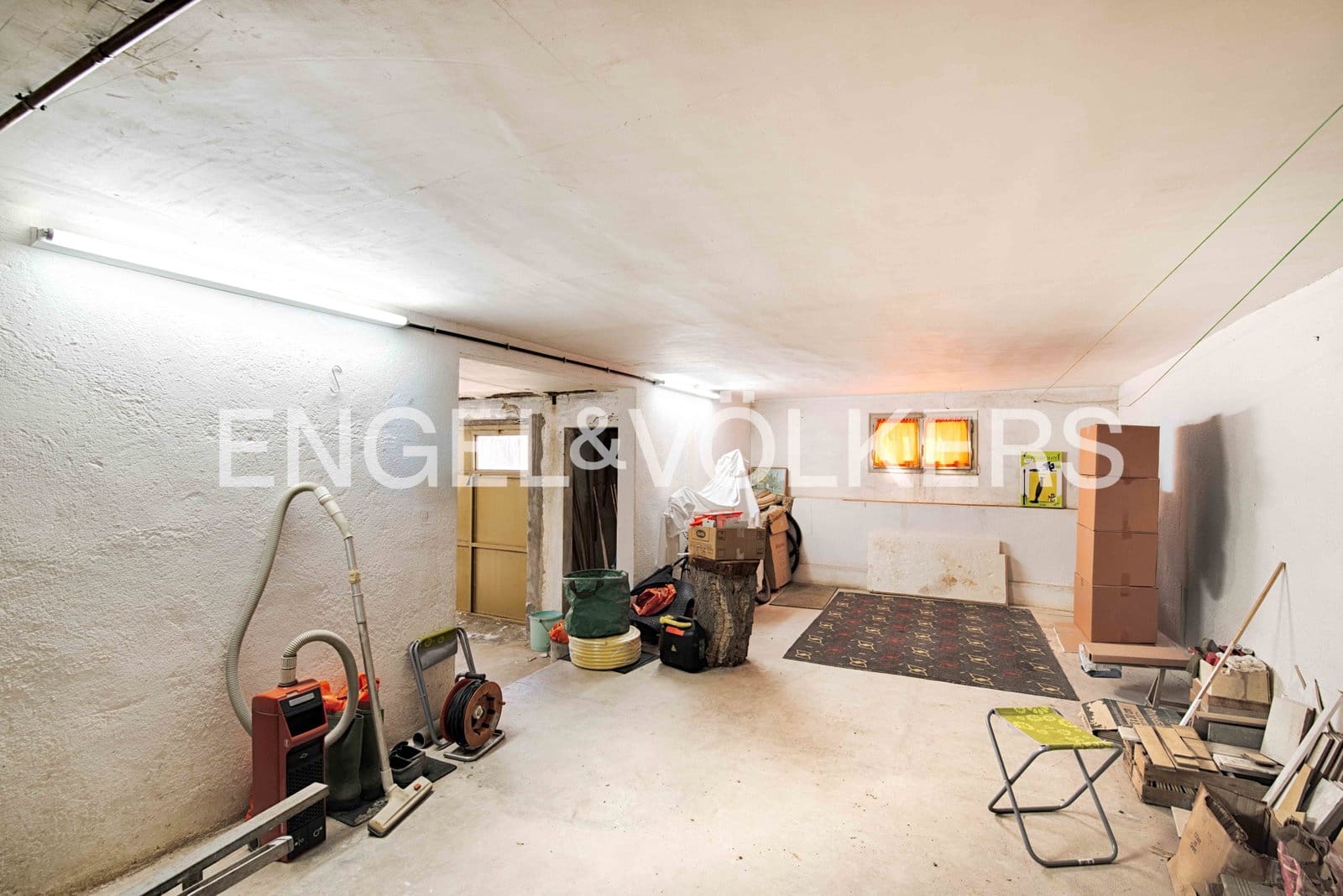 10 soveværelse Finca/Landehus til salg i Rabos med garage - € 830.000 (Ref: 9905274)