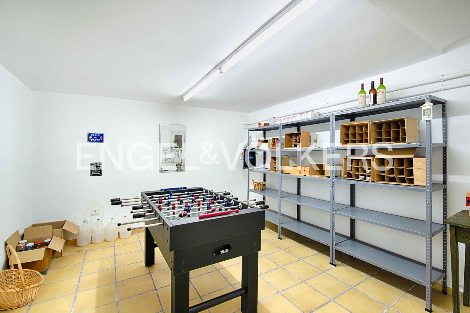 10 soveværelse Finca/Landehus til salg i Rabos med garage - € 830.000 (Ref: 9905274)