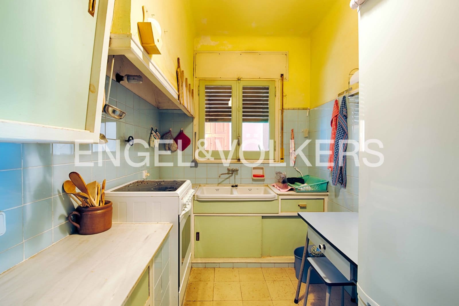 10 soveværelse Finca/Landehus til salg i Rabos med garage - € 830.000 (Ref: 9905274)