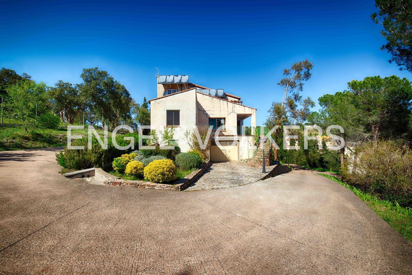 10 soveværelse Finca/Landehus til salg i Rabos med garage - € 830.000 (Ref: 9905274)