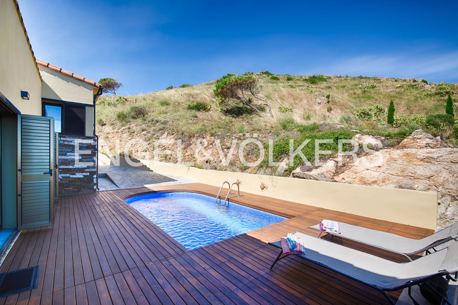 4 slaapkamer Villa te koop in El Port de la Selva met zwembad garage - € 1.200.000 (Ref: 9908964)