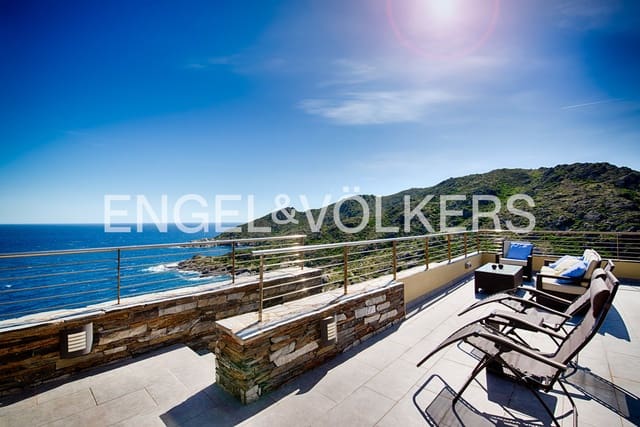 Chalet de 4 habitaciones en El Port de la Selva en venta con piscina garaje - 1.200.000 € (Ref: 9908964)