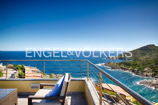 Chalet de 4 habitaciones en El Port de la Selva en venta con piscina garaje - 1.200.000 € (Ref: 9908964)