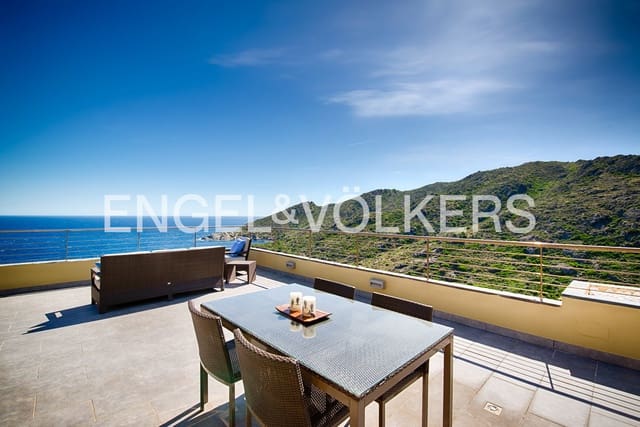Chalet de 4 habitaciones en El Port de la Selva en venta con piscina garaje - 1.200.000 € (Ref: 9908964)
