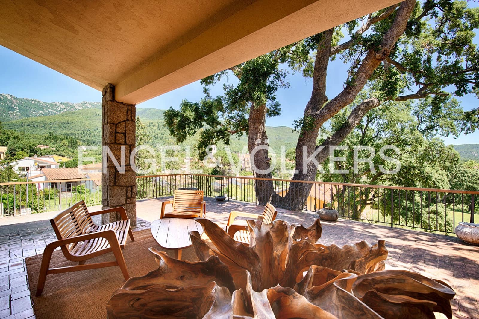 5 quarto Moradia para venda em Macanet de Cabrenys com piscina garagem - 760 000 € (Ref: 9911551)