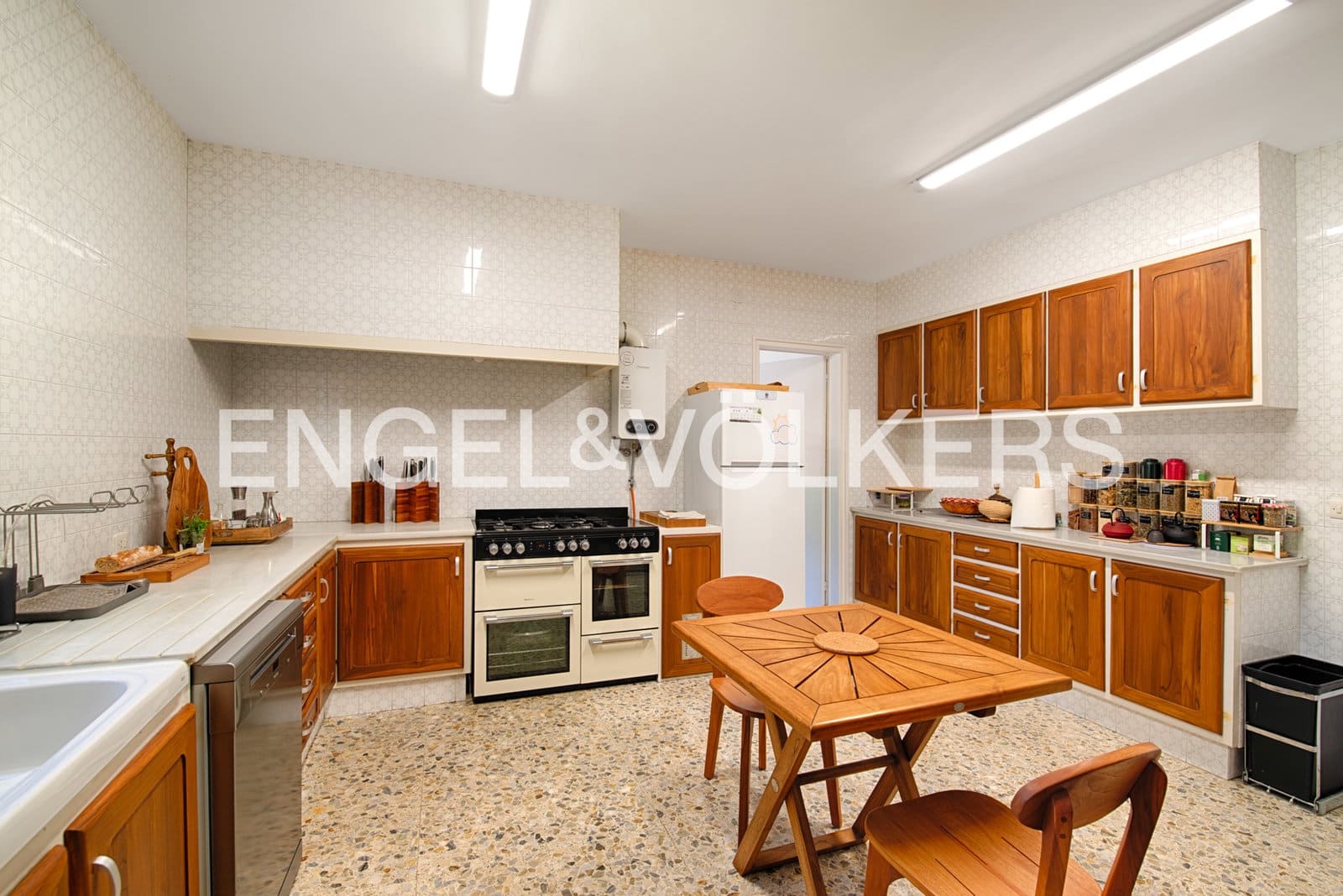 5 quarto Moradia para venda em Macanet de Cabrenys com piscina garagem - 760 000 € (Ref: 9911551)