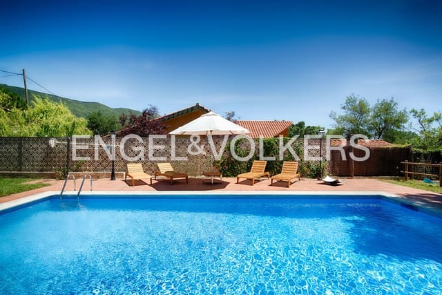 Chalet de 5 habitaciones en Maçanet de Cabrenys en venta con piscina garaje - 760.000 € (Ref: 9911551)