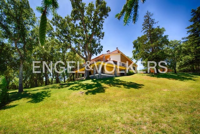 Chalet de 5 habitaciones en Maçanet de Cabrenys en venta con piscina garaje - 760.000 € (Ref: 9911551)