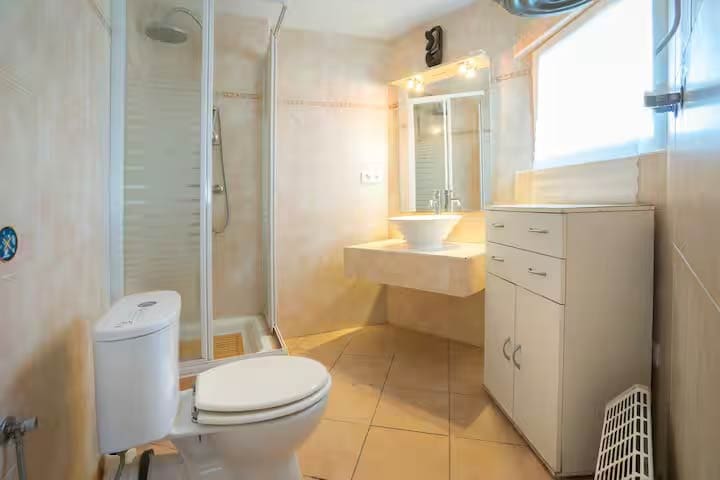 4 bedroom Villa for sale in Roses with pool - € 589,000 (Ref: 9911758)