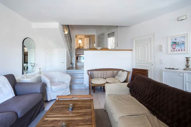 4 sovrum Villa till salu i Roses med pool - 589 000 € (Ref: 9911758)