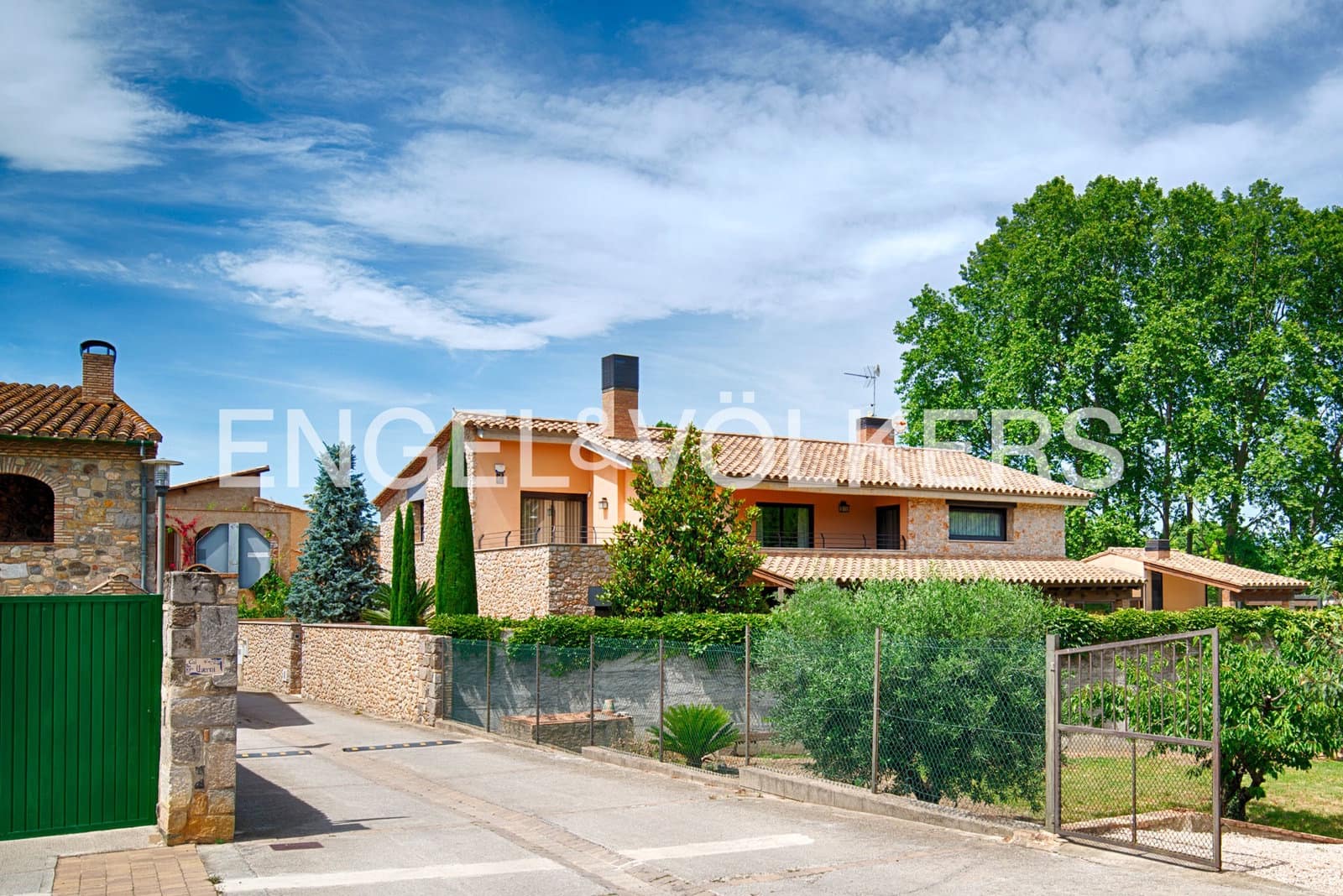 5 quarto Quinta/Casa Rural para venda em Siurana com piscina garagem - 1 690 000 € (Ref: 9911981)