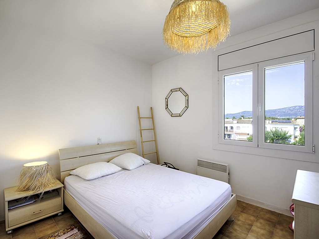 3 slaapkamer Appartement te koop in Empuriabrava met garage - € 299.000 (Ref: 9921185)