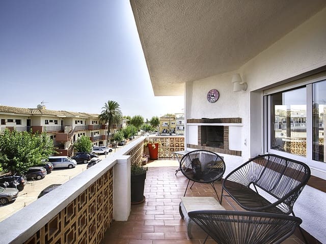 3 slaapkamer Appartement te koop in Empuriabrava, Castelló d'Empúries met garage - € 299.000 (Ref: 9921185)
