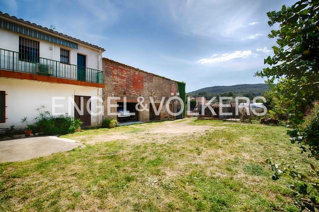 6 Zimmer Haus zu verkaufen in Darnius mit Garage - 580.000 € (Ref: 9925159)