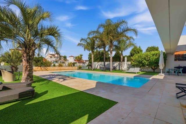 4 makuuhuone Huvila myytävänä paikassa Empuriabrava, Castelló d'Empúries mukana uima-altaan - 2 995 000 € (Ref: 9944858)