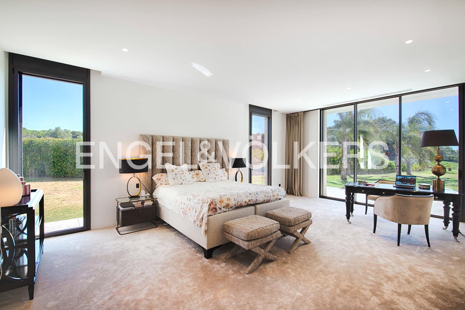 4 bedroom Villa for sale in Peralada with pool garage - € 2,199,000 (Ref: 9946337)