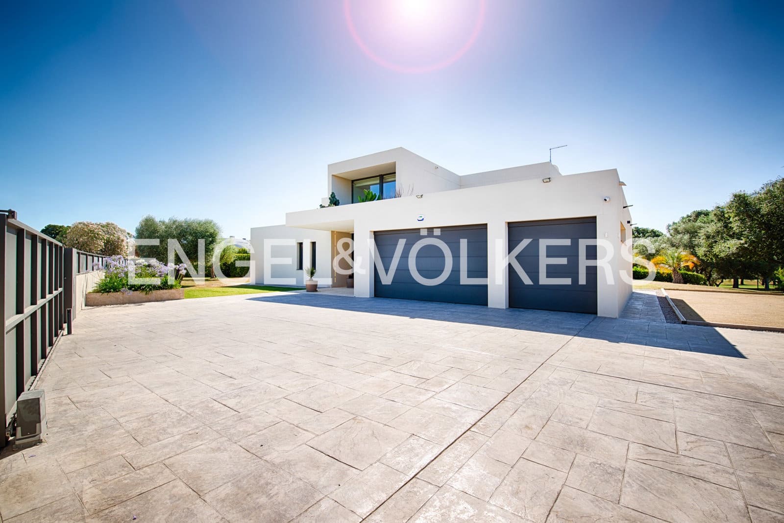 4 bedroom Villa for sale in Peralada with pool garage - € 2,199,000 (Ref: 9946337)