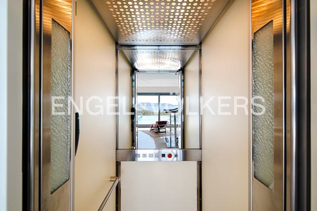 4 soveværelse Villa til salg i Llançà med swimmingpool garage - € 1.995.000 (Ref: 9946626)