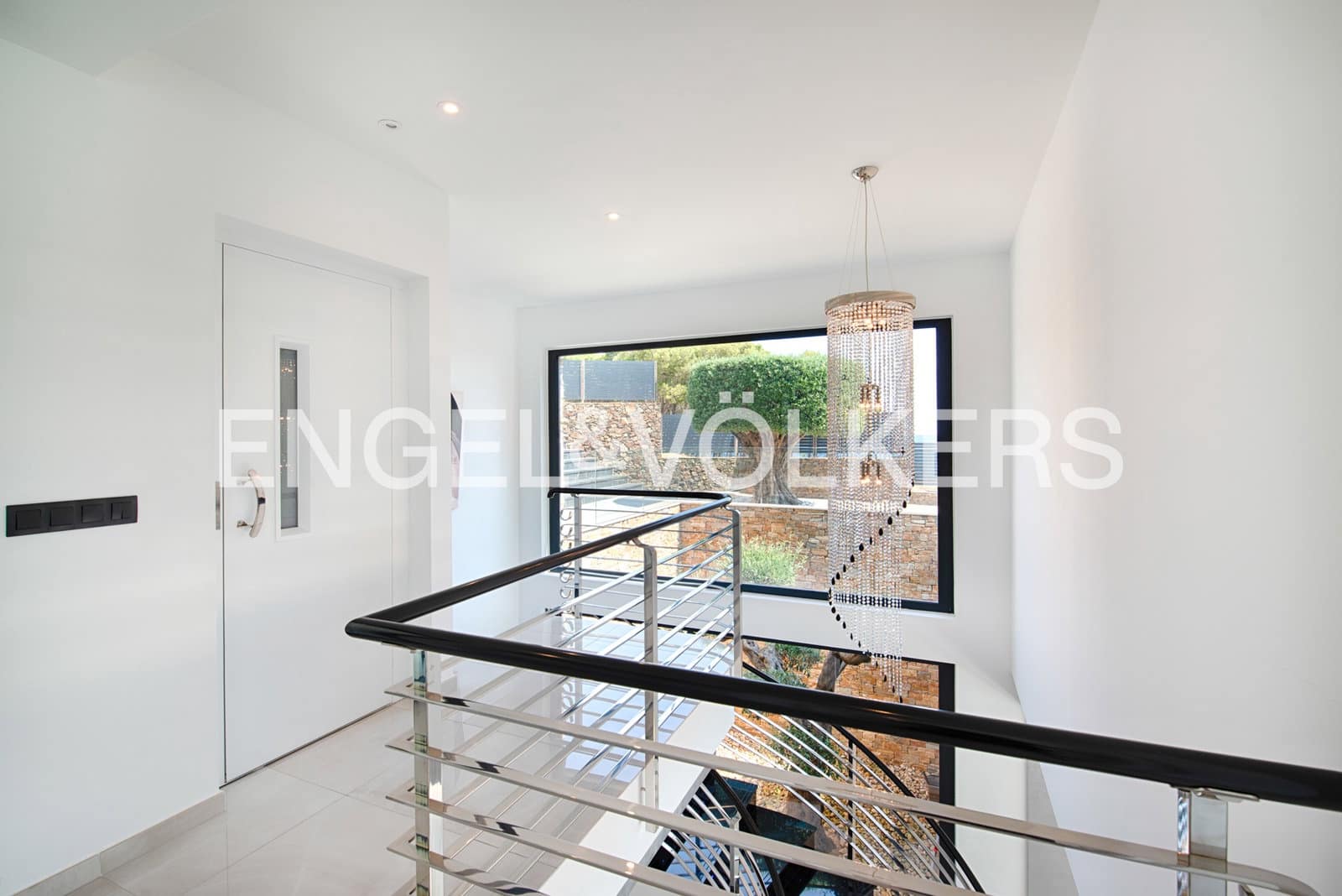 4 soveværelse Villa til salg i Llanca med swimmingpool garage - € 1.995.000 (Ref: 9946626)