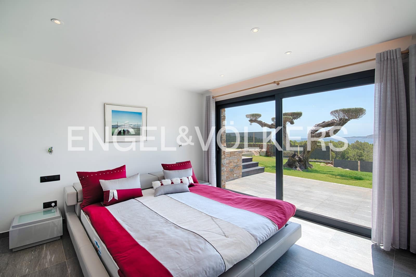 4 soveværelse Villa til salg i Llanca med swimmingpool garage - € 1.995.000 (Ref: 9946626)