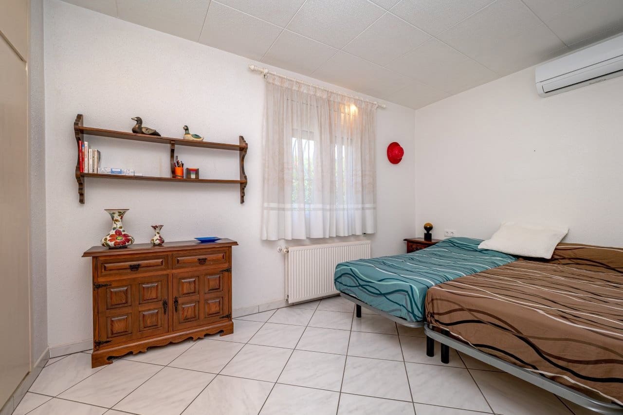 2 bedroom Villa for sale in Empuriabrava with pool garage - € 849,000 (Ref: 9948585)