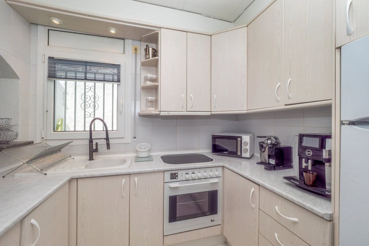 2 bedroom Villa for sale in Empuriabrava with pool garage - € 849,000 (Ref: 9948585)