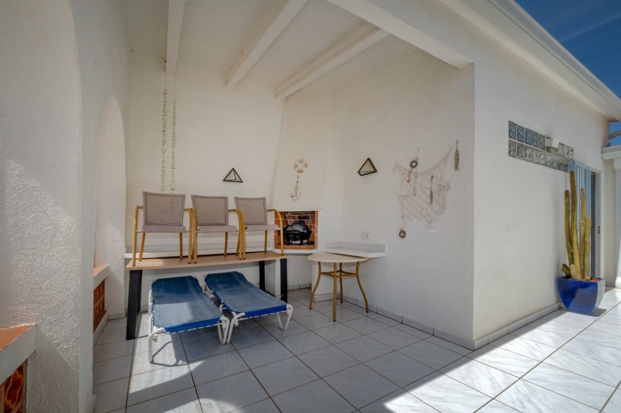 2 bedroom Villa for sale in Empuriabrava with pool garage - € 849,000 (Ref: 9948585)